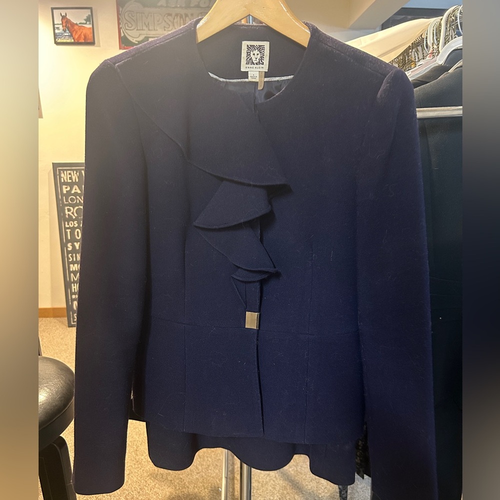 Size 4 Anne Klein wool skirt suit (2 pieces)